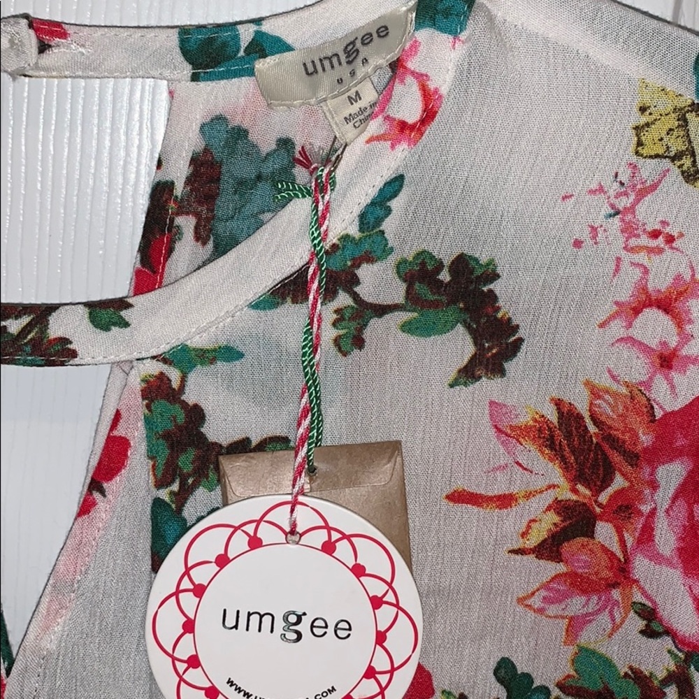 Ladies NWT Umgee Boutique Dress Medium Floral - Picture 2 of 3